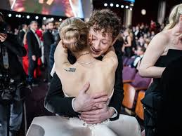 Oscars: Cynthia Erivo & Ariana Grande perform defying Gravity (ABC)