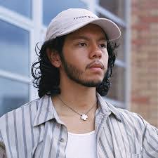 Austin Manor's Instagram, Twitter & Facebook