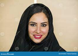 Mulher árabe segura bonita foto de stock. Imagem de tradicional 