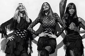 Take a look back as our favorite models made their stunning catwalk debuts, in pictures. 90er Ikonen Comeback Der Supermodels Gala De