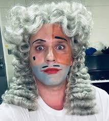 I'm excited to make my debut at @hougrandopera tonight singing Dandini in  Rossini's “La cenerentola”. It has been a blast to have such great group of  artists in our team. Angelina @isabelleonardny