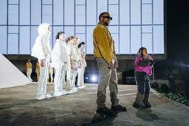 Whatever you're shopping for, we've got it. Kanye West And Gap Strike 10 Year Deal For Yeezy Gap Apparel Line The New York Times