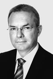 Supply chain management organisations developing towards a coordinated  network model • CHEManager is the market-leading medium for the management  of the chemical and pharmaceutical industry