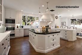 Setgoals Call Shawntay Therealtor To Assist With Making Homeownership A Success Jo Antique White Kitchen White Kitchen Island Antique White Kitchen Cabinets