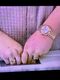 Todd beamer was born on november 24, 1968, in flint, michigan, to david beamer, an ibm sales representative, and peggy jackson beamer, a muralist, the middle child of three and only son. John Candy Uncle Buck Sporting The Day Date Rolex