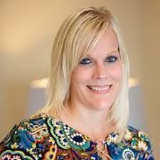 Amy Tuite's Instagram, Twitter & Facebook