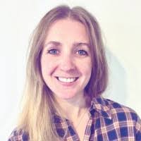 Leslie Fleet's Instagram, Twitter & Facebook