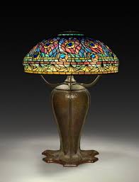 Peacock Table Lamp In 2020 Art Glass Lamp Lamp Stained Glass Lamps