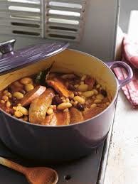 Le cassoulet est un plat traditionnel, une des spécialités de la région du languedoc. Recette De Cassoulet Recette Cassoulet Recette De Plat Recette