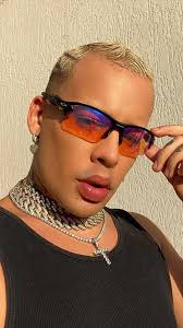 A bonekinha não sabe brincar