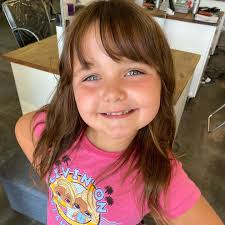 This little lady got herself some curtain bangs and a “big girl” haircut.  (Thank you Bridgette @stilehairsalon.) She keeps checking herself out in  the mirror and giggling with delight! If I'm gonna