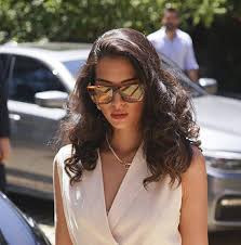 Yeni Hayat Short Hair Haircuts Fashion Celebs