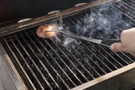 Diy cleaner for grill grates and oven racks say goodbye to scrubbing your grill grates for hours with no results. 11 Hacks For A Squeaky Clean Bbq Helpling Blog