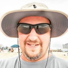 Brian Sant's Instagram, Twitter & Facebook