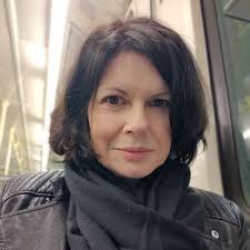 Christine Loscher (@celoscher)