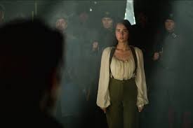 Shadow and bone, based on leigh bardugo's best selling grishaverse books, gave us our first look at the official cast. Netflix S Shadow And Bone Teaser Trailer Breakdown With The Cast And Creators Ign