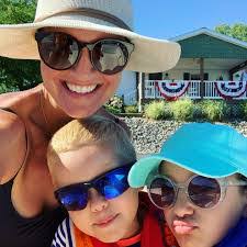 Katy Beal's Instagram, Twitter & Facebook