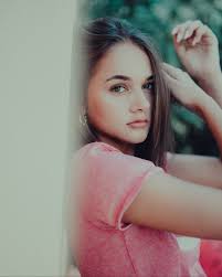 Why do I take take photographs? Because women's beauty demands to be  captured. Period. What a playful, carefree and creative sessions that was  with Laura