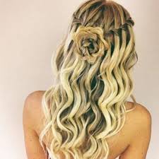 Bridal hair headpiece hairstyle hair vine hairstyles haircuts beauty hair hair styles hair inspiration long hair styles. 10 Ridiculously Easy Hairstyles For School 2021 Tutorials Included Hairstyles For School Hair Styles Braided Hairstyles