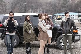 In korea wurde er bereits 2016 im kino gezeigt und das mit herausragendem erfolg . Korean Horror Film The Tunnel Movie Review Hpility Sg