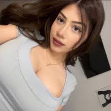 Sam Tiede's Instagram, Twitter & Facebook