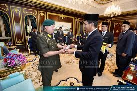 Sultan ibrahim ismail & raja zarith sofiah: Sultan Johor Terima Sultan Ibrahim Sultan Iskandar Facebook