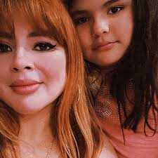 Isela Solorio's Instagram, Twitter & Facebook