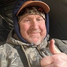 Devin Faucett's Instagram, Twitter & Facebook