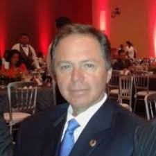 Jorge Meade (@pintone)