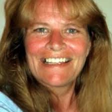 Lisa Winebrenner's Instagram, Twitter & Facebook