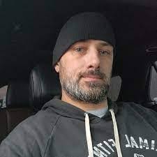 Justin Nofsinger's Instagram, Twitter & Facebook