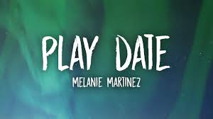 What happen in vegas, stays in vegas saya bertanya maksudnya ialah apa yang kamu dapatkan / terjadi di kota terkenal. Lirik Melanie Martinez Play Date Dan Terjemahan Lagu Lirikterjemahan Id