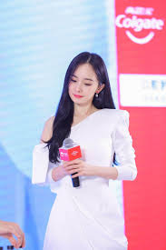 大幂幂空降杭州！助阵高露洁发布”放开笑，放手做“品牌新宣言！ - 明星- 青春娱乐网