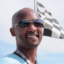 Derrick Motley's Instagram, Twitter & Facebook