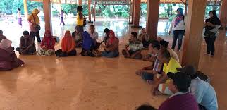 Terapi aktivitas kelompok merupakan salah satu terapi modalitas yang dilakukan perawat pada sekelompok klien yang mempunyai masalah keperawatan yang sama. Terapi Aktivitas Kelompok Menuju Sejoli Sehat Jiwa Odgj Terampil Dan Mandiri Puskesmas Mojoagung