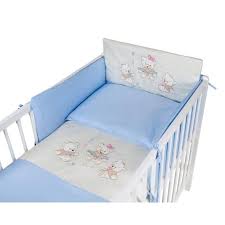 Je veux trouver des idées de décoration pour ma chambre bébé pas cher ici lit bebe winnie l'ourson. Tomi Parure Pour Lit Bebe 60x120 Cm Trois Oursons Couleur Bleue Housse De Couette Taie D Oreiller Tour De Lit Cdiscount Pret A Porter