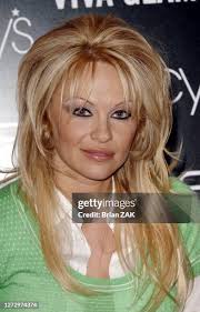 80 04012005 Stock Photos, High-Res Pictures, and Images