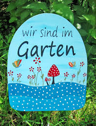 Seit einer woche blüht der lavendel und viele bienen, hummeln und schmetterlinge bevölkern den busch, die sich überhaupt nicht stören lassen, wenn man nebenan steht. Gartenschild Blumenwiese Fliegenpilz Schmetterlinge