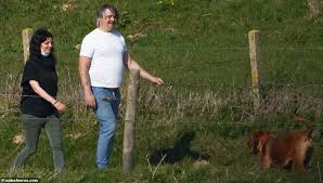 Peter daniell doherty, known professionally as pete doherty, is an english musician, songwriter, actor, poet, writer, and artist. Ilu Wqyf0tlipm