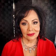 Katrina Pelham's Instagram, Twitter & Facebook