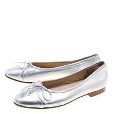 Chanel Metallic Silver Leather Cc Cap Toe Bow Ballet Flats Size 38