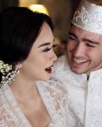 Foto profil biodata aura kasih agama lengkap ini merupakan subjek pembahasan saya kali ini namun sebelumnya saya mohon maaf kepada semua pengunjung jika saja sobat semua mencari. Young Pregnant 10 Portrait Of Intimacy Aura Love And A Sweet Husband Very Really