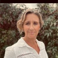 60+ "Anna Lindell" profiles