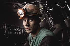 В кино том хэнкс начал сниматься в 1980 году. Professiya Shahter Ot Razrusheniya K Vosstanovleniyu Visions For Coal Regions