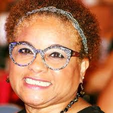 Jeanine Allen's Instagram, Twitter & Facebook