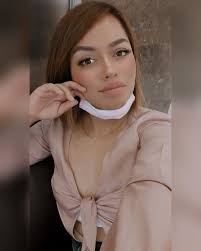 Debbie Sant (@_debbiesant) • Instagram photos and videos