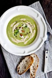 Veloute De Brocolis Et Kale Au Lait De Coco Tahini Zaatar Zeste De Citron Emilie Murmure Recette Veloute Brocolis Recettes De Cuisine Brocolis