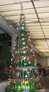 Ingin membuat pohon natal unik dari bahan bekas lainnya? Go Green X Mas Pohon Natal Dari Barang Bekas Kompasiana Com
