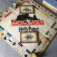 Un juego de monopoly en fandejuegos, un juego de mesa. Monopoly Diy De Harry Potter Descargables Incluidos The Optimistic Side