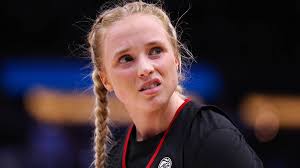 Louisville star Hailey Van Lith gets candid about motivation: 'God doesn't  think I'm an honorable mention'